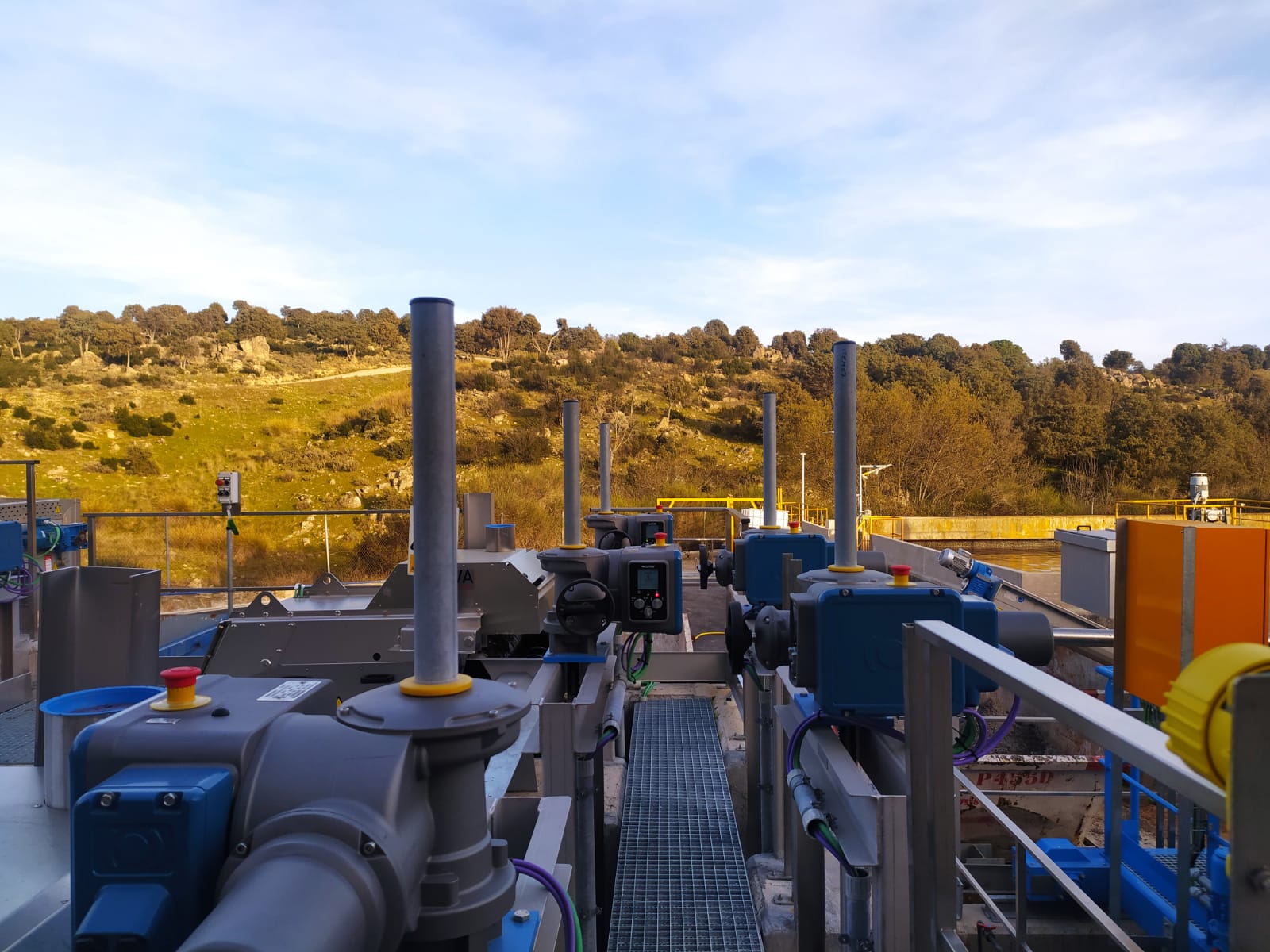 Actuadores eléctricos multivuelta para compuertas