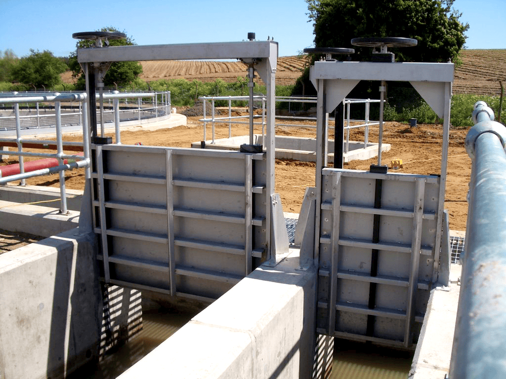 Compuertas canal vista 3