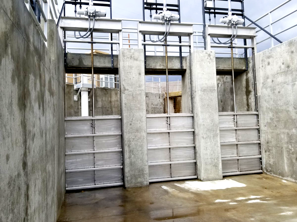 canal-compuerta-arcomsouth-02