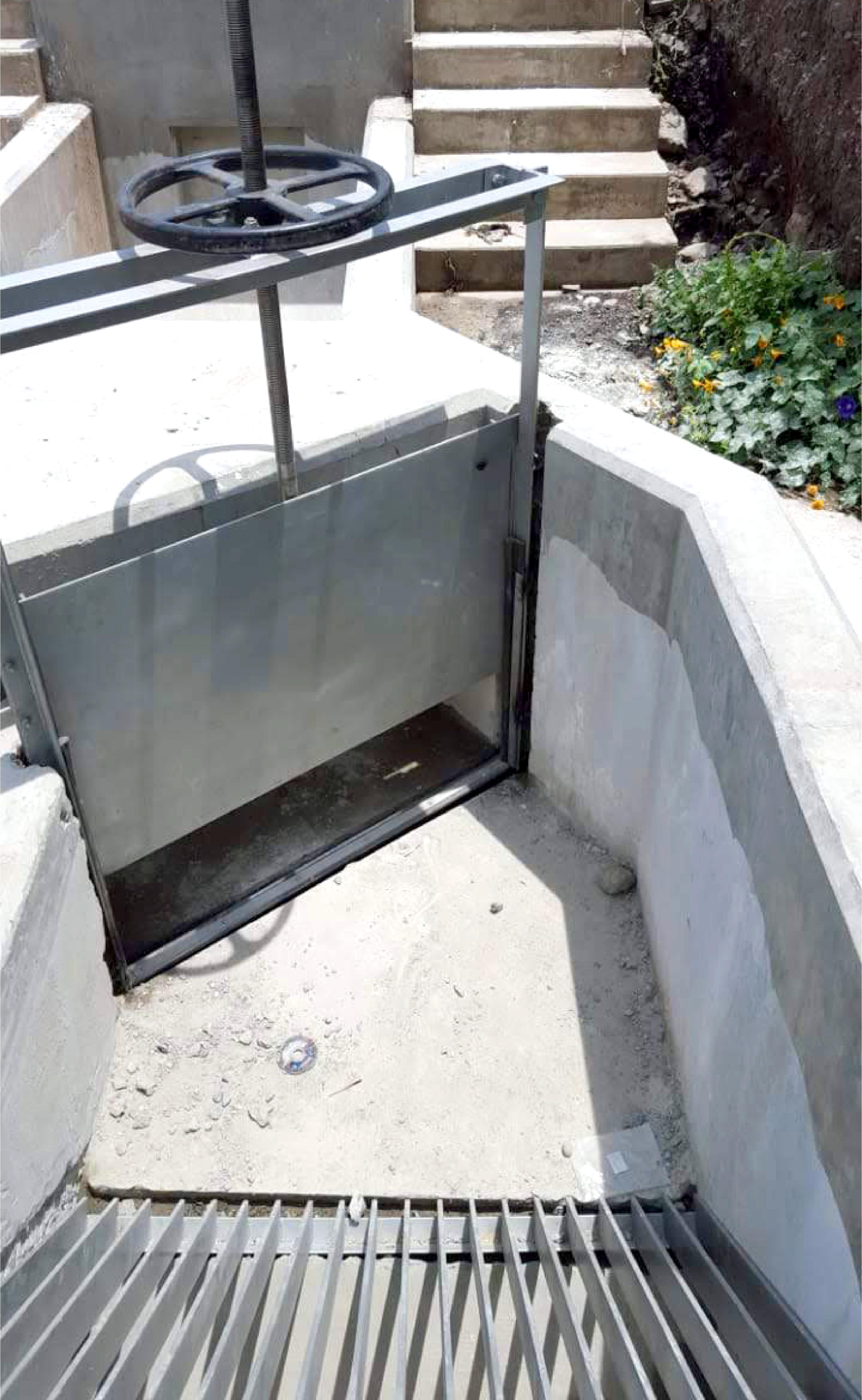 canal-compuerta-arcomsouth-04